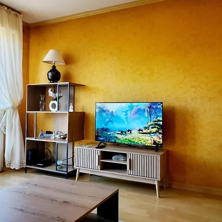 Les Frenes Apartment *